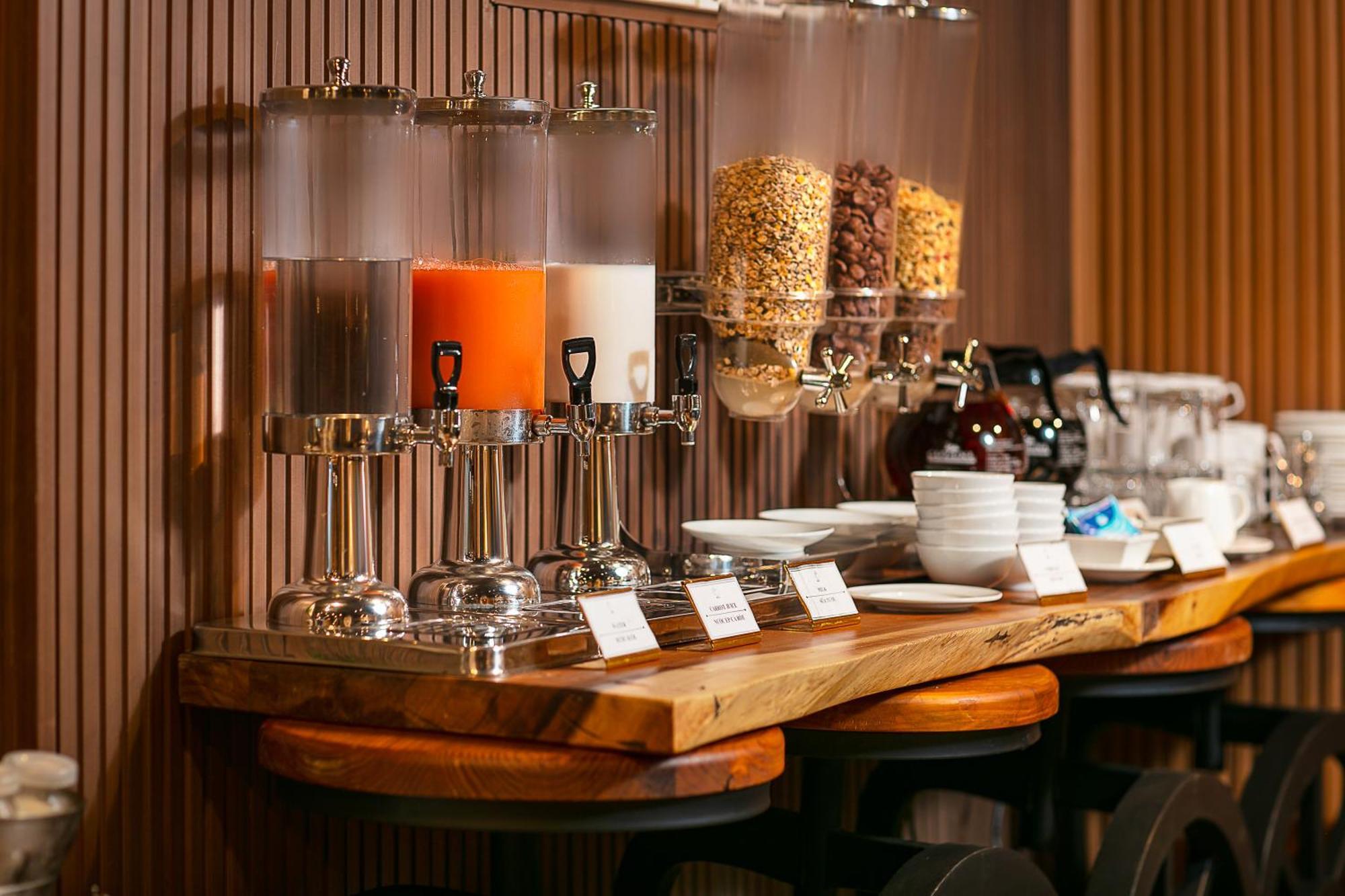 Nesta Hotel Saigon Ho Chi Minh City Bagian luar foto