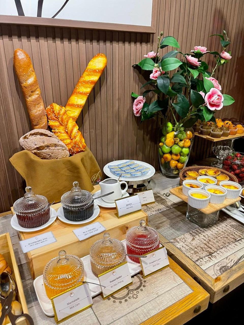 Nesta Hotel Saigon Ho Chi Minh City Bagian luar foto