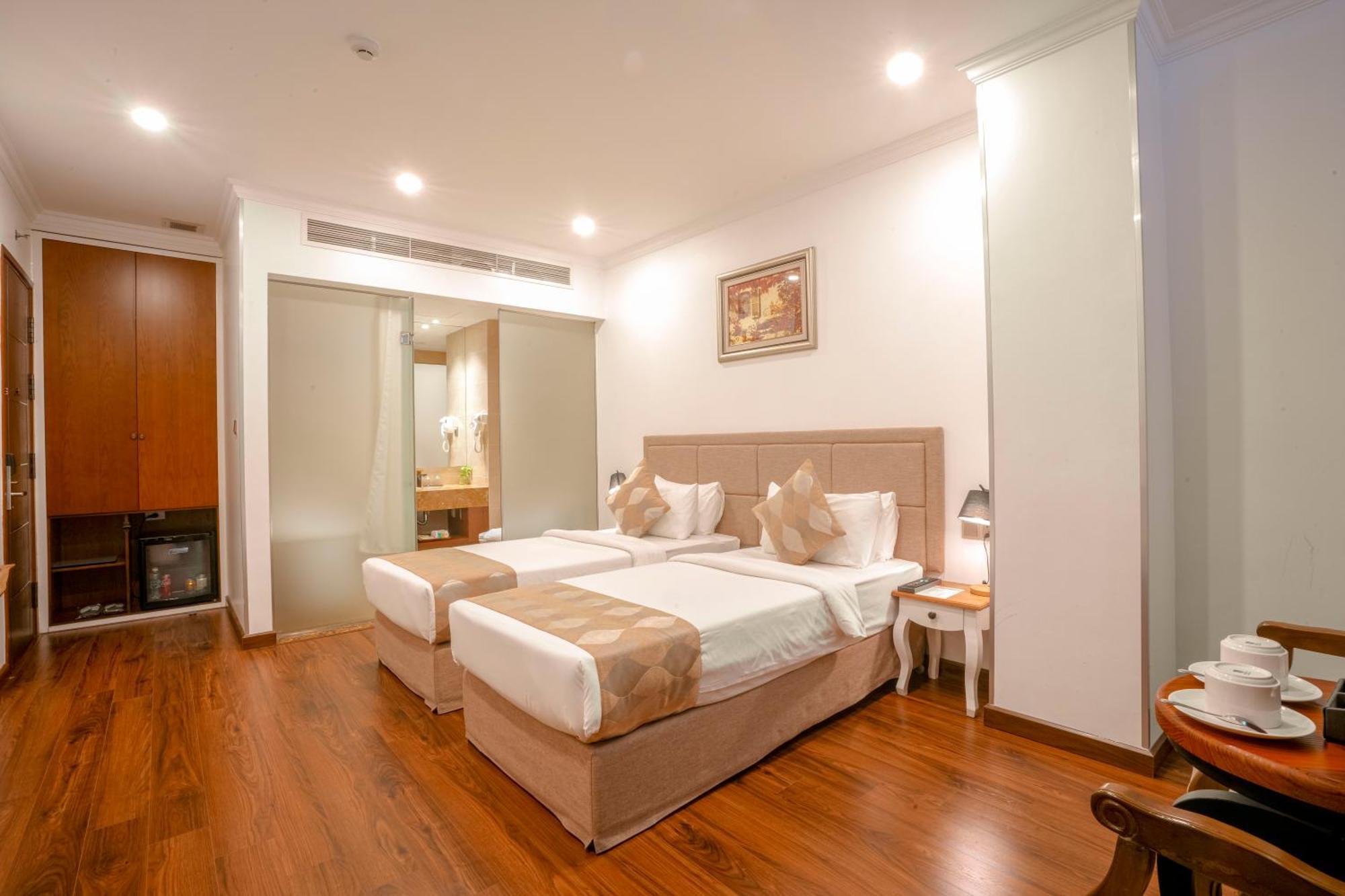 Nesta Hotel Saigon Ho Chi Minh City Bagian luar foto